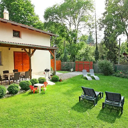 Holiday Balaton 940 度假居 *