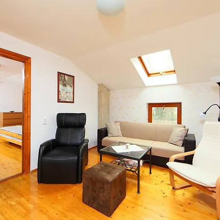 Holiday Balaton 940 度假居 *